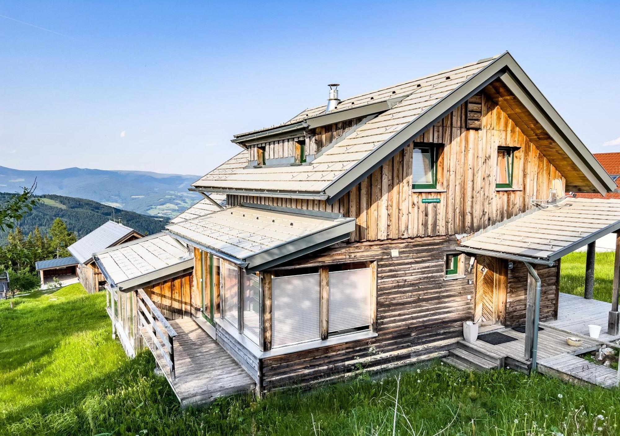 1A Chalet '4 Jahreszeiten' Ski Fahren Und Jacuzzi Mit Aussicht! Bad Sankt Leonhard im Lavanttal Dış mekan fotoğraf
