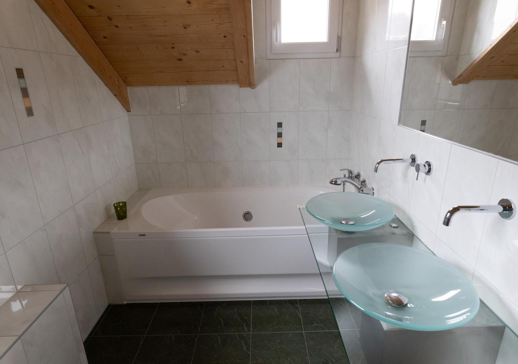 1A Chalet '4 Jahreszeiten' Ski Fahren Und Jacuzzi Mit Aussicht! Bad Sankt Leonhard im Lavanttal Dış mekan fotoğraf