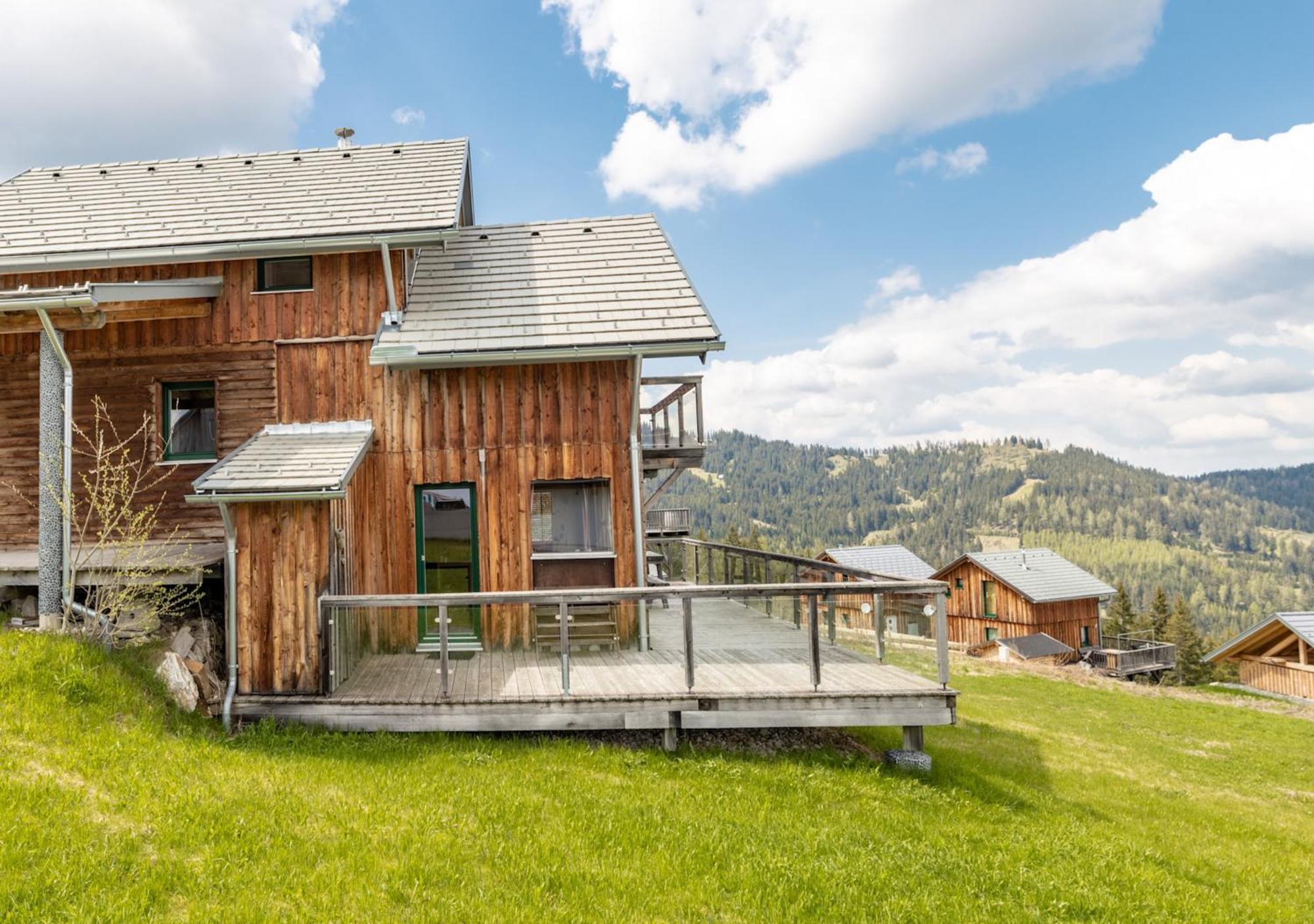 1A Chalet '4 Jahreszeiten' Ski Fahren Und Jacuzzi Mit Aussicht! Bad Sankt Leonhard im Lavanttal Dış mekan fotoğraf